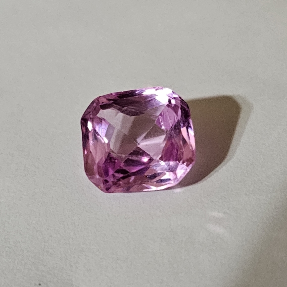 Independent Jewelry - Beautiful Certified Pink Sapphire 💗 8.60 Carats!